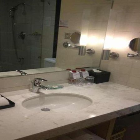 Ramada Plaza Shenyang Citycenter Exterior foto